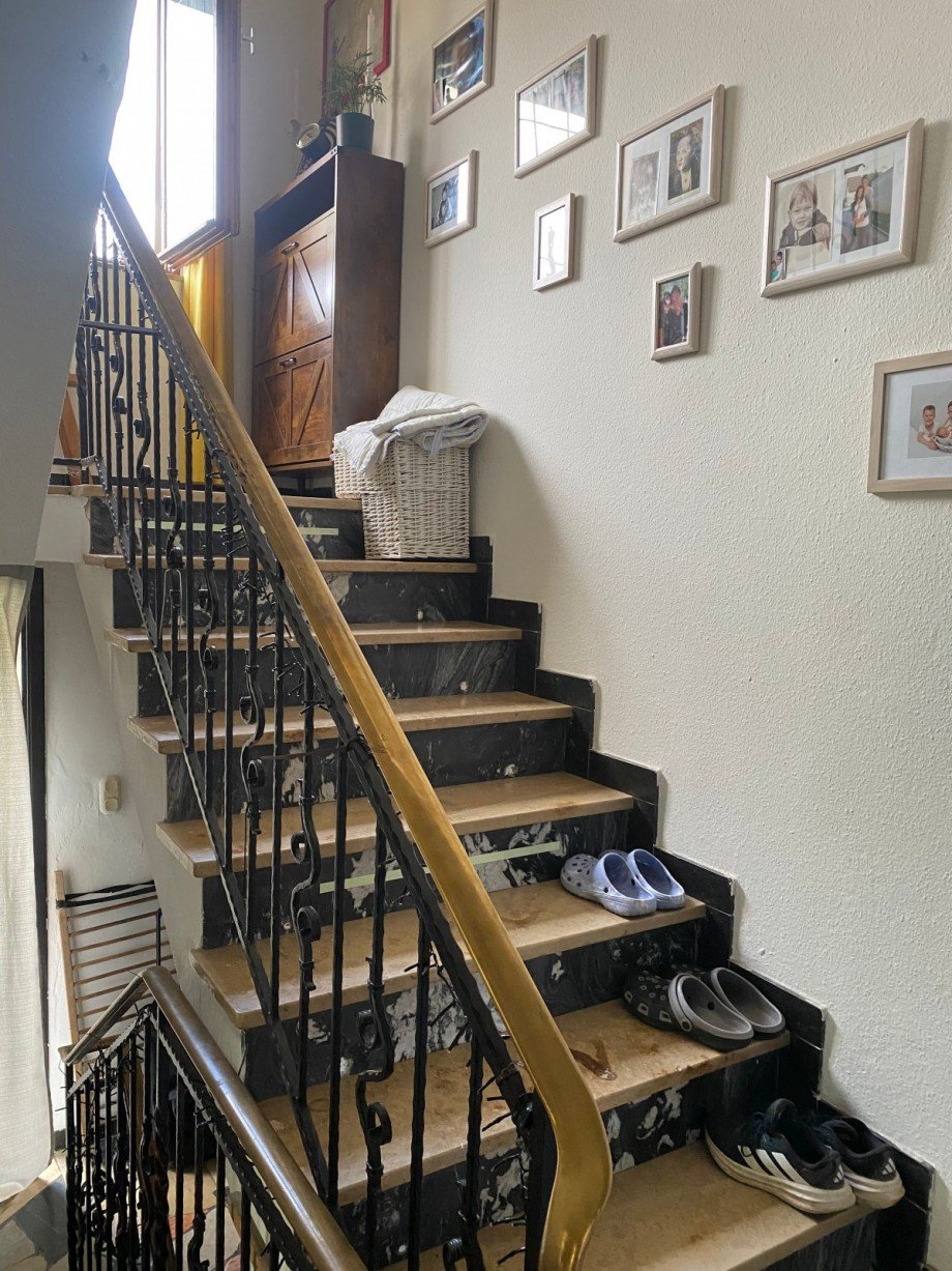 Treppe EG/OG Doppelhaush�lfte Renningen